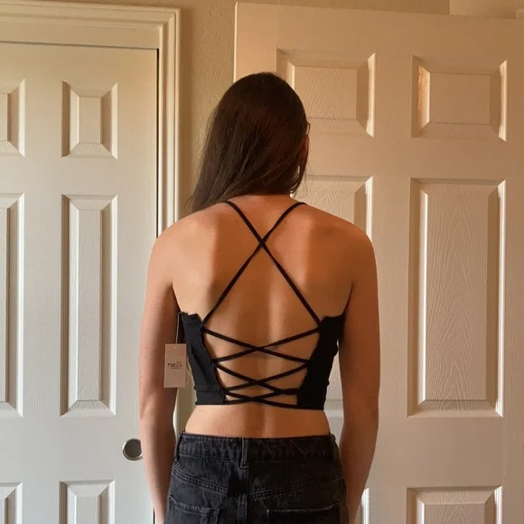 Medium-large Cross Cross summer top - Picture 3 of 3